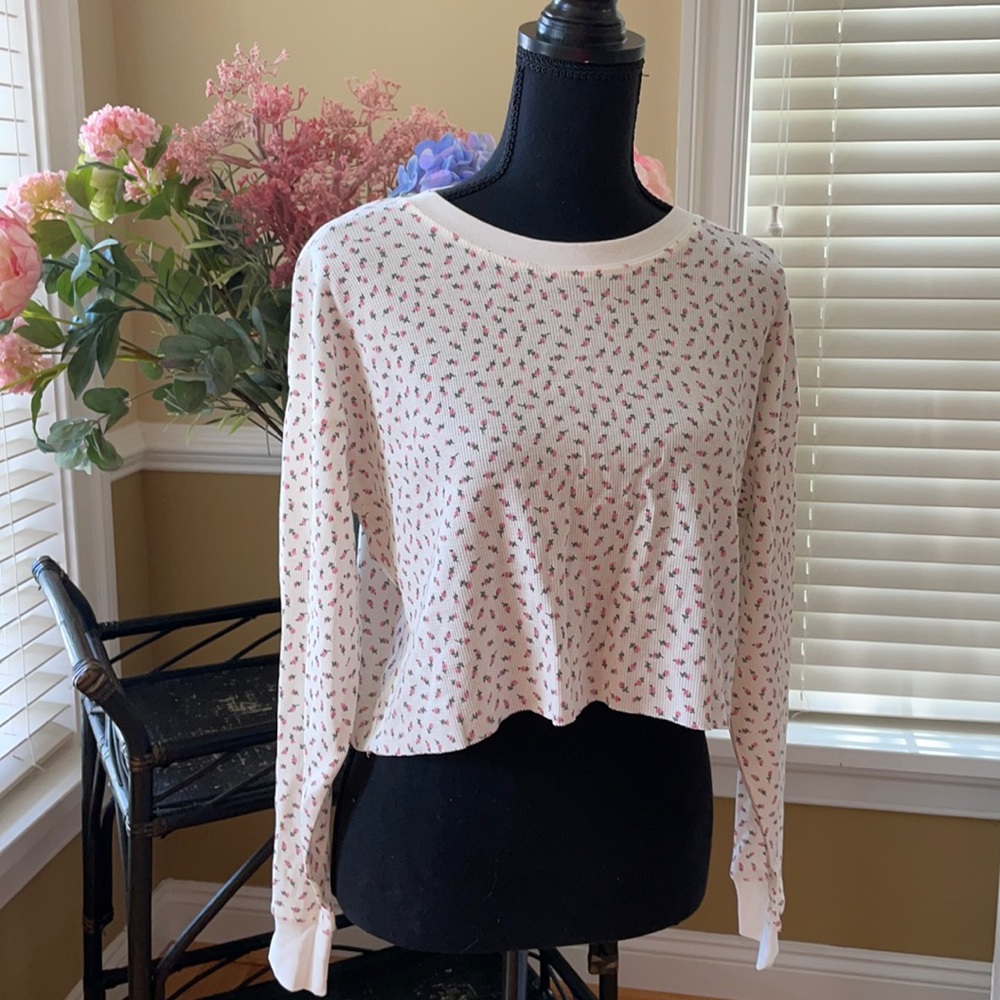 ⭐️! NWT Forever 21 Floral Long Sleeve !⭐️